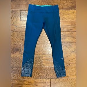 Lululemon Tight Stuff tights 7/8 leggings Size 6